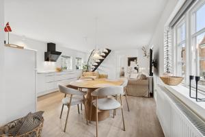 Køkken eller tekøkken på Feriehus 4002