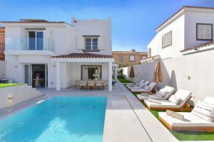 Swimmingpoolen hos eller tæt på Meloneras Hills 16 With Pool by VillaGranCanaria