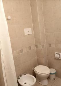 Et badeværelse på Hotel Rivamar