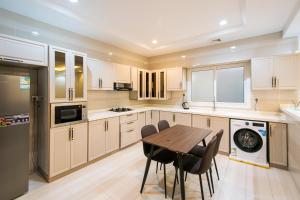 Køkken eller tekøkken på سكون للوحدات السكنيه + 42 billeder