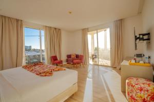 Postel nebo postele na pokoji v ubytování Mandarin Palace Hotel & Spa + 23 fotografií