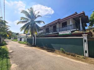 Bygningen som feriehuset ligger i