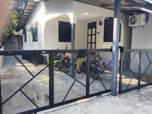 Billede fra billedgalleriet på Marang Private Pool Homestay - 3-Bedroom - Family & Group Stay i Marang