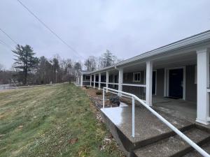 Budova, kde se hotel nachází + 11 fotografií