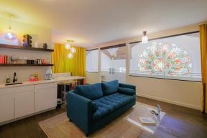 Posezení v ubytování The Russell