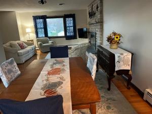 Khu vực ghế ngồi tại Entire Home in East Haven, Connecticut