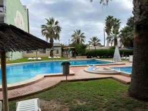 Bazén v ubytování APCOSTAS - San Antonio nebo v jeho okolí