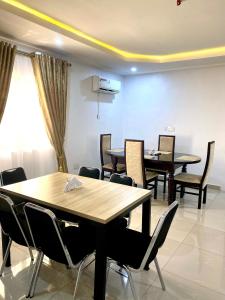 Posezení v ubytování Adonai Guesthouse + 4 fotografie