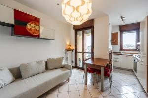 Kuchyň nebo kuchyňský kout v ubytování Curiel 194, SmartStay - Appartamento - Ospedale Humanitas, Fiordaliso, Forum Assago