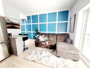 Billede fra billedgalleriet på 1 bdrm plus Den Juliet balcony 24-7Gym Windsor ON i Windsor