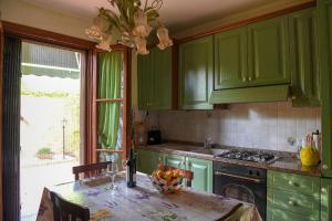 Køkken eller tekøkken på Villetta i Nocetti