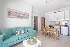 Nhà bếp/bếp nhỏ tại DiPeJo Athens luxurious penthouse apartment in the Hilton area