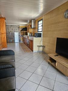 Nhà bếp/bếp nhỏ tại Bungalow Les Cocotiers