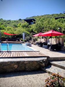 Bazén v ubytování Cabañas de montaña nebo v jeho okolí