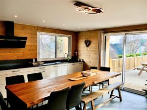 Køkken eller tekøkken på Chalet d'exception au Corbier pour 14 pers., WiFi, Parking - FR-1-267-317
