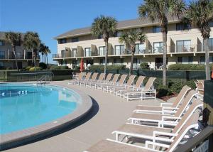 Bazén v ubytování Summerhouse 218 nebo v jeho okolí