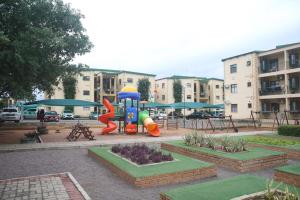 Herní místnost nebo prostor pro děti v ubytování Hillview Comfort Suites