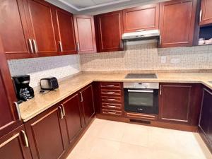 Nhà bếp/bếp nhỏ tại كالي كوست البيلسان عوائل فقط