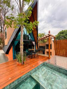 Swimmingpoolen hos eller tæt på Choupanas da Lagoa