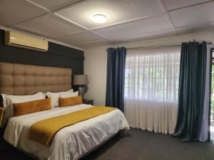 En eller flere senge i et værelse på Busa House + 82 billeder