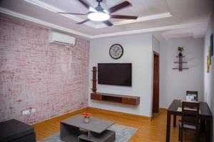 Et tv og/eller underholdning på Georgina's Court + 9 billeder