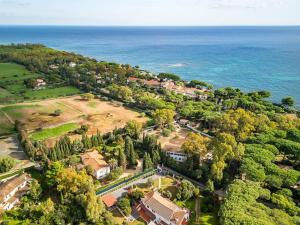 Naturlandskabet i nærheden af villaen