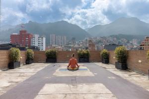 En generel udsigt til bjerge eller udsigt til bjerge taget fra lejligheden