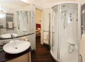 Koupelna v ubytování Residenza Campiello + 38 fotografií