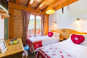 Gallery image of Chalet Hôtel Aiguille Blanche Logis in Les Gets