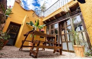 Bygningen som feriehuset ligger i + 20 billeder