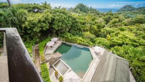 Bazén v ubytování Tulemar nebo v jeho okolí