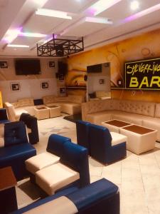 Χώρος καθιστικού στο Silverking ASSOUINDÉ