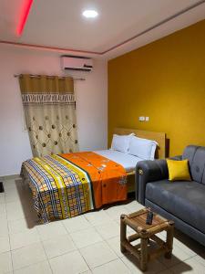 Χώρος καθιστικού στο Silverking ASSOUINDÉ