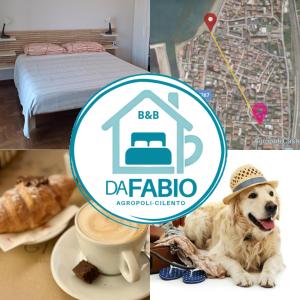 een hond met een hoedje op die naast een kop koffie zit bij Da Fabio Bed and Breakfast in Agropoli