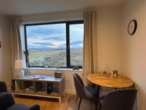 Nespecifikovaný výhled na hory nebo výhled na hory při pohledu z apartmánu