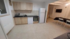 Køkken eller tekøkken på Ardeche getaway charm comfort and serenity + 4 billeder