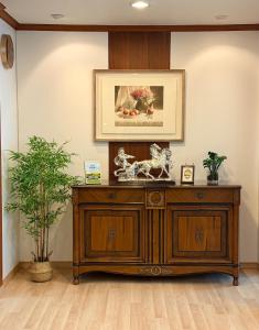 Fotografie z fotogalerie ubytování 금오산 아래 엔틱 무드 감성하우스, 프라이빗 독채 v destinaci Gumi + 44 fotografií