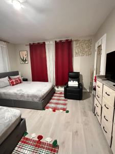 Postel nebo postele na pokoji v ubytování Montrose Rest and Reset Suite is Luxury for Less + 75 fotografií