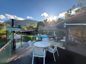 En generel udsigt til bjerge eller udsigt til bjerge taget fra feriehuset