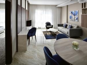 Posezení v ubytování Mövenpick Hotel Apartments Downtown Dubai + 124 fotografií