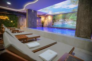 Bazén v ubytování Sky Spa Zlatibor nebo v jeho okolí