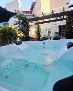 Swimmingpoolen hos eller tæt på Paraíso na praia 800 mts do mar