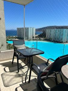 Swimmingpoolen hos eller tæt på Papudo laguna