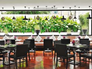 Posezení v ubytování Mövenpick Hotel Sukhumvit 15 Bangkok