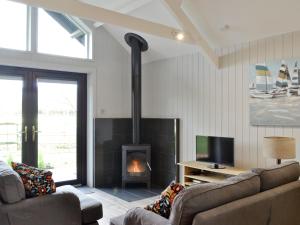 TV/trung tâm giải trí tại Blackberry Lodge +3 ảnh