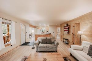 Posezení v ubytování Glacier Springs #95