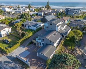 Phong cảnh thiên nhiên gần nhà nghỉ ven đường