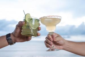 Drinks på AST Surf Hotel