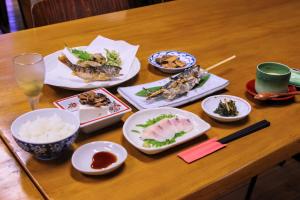 Mad på kroen eller i nærheden