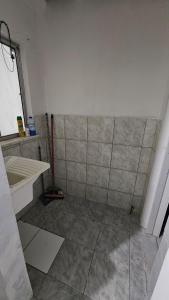 Phòng tắm tại Casa com 1 Quarto e Garage - Alto da Cruz, Camaçari